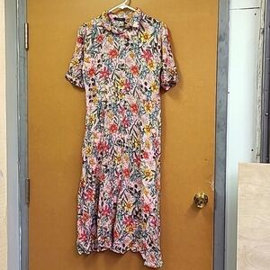 Trendyol Size 6 Short Sleeve Pink Floral Button Down Midi Dress